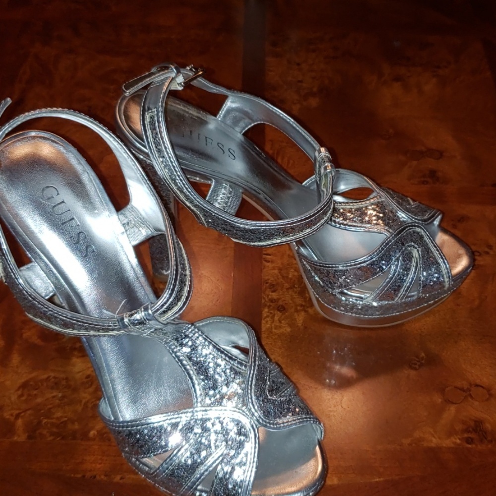 Shoes - Picture 4 of 5